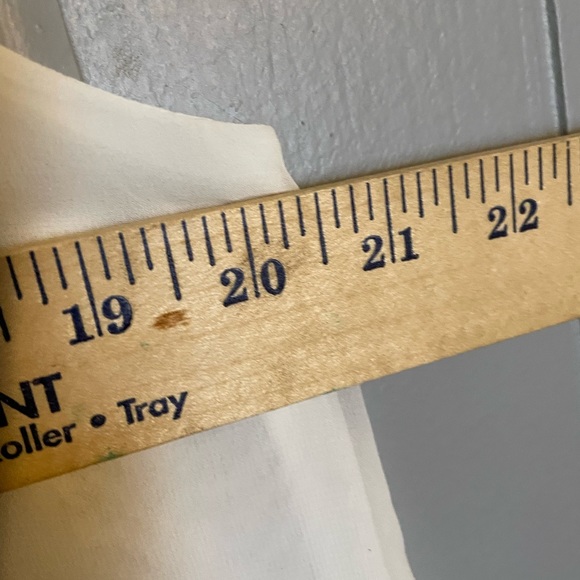 Calvin Klein Size Large White Sleeveless With Lacy Underlay Super Nice - Picture 6 of 6